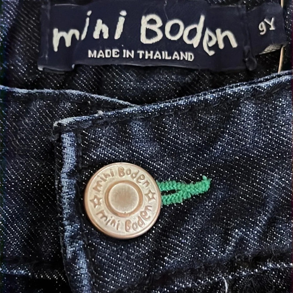 Mini Boden Dark Wash Adjustable Waist Jeans in a size 9Y - Picture 4 of 9